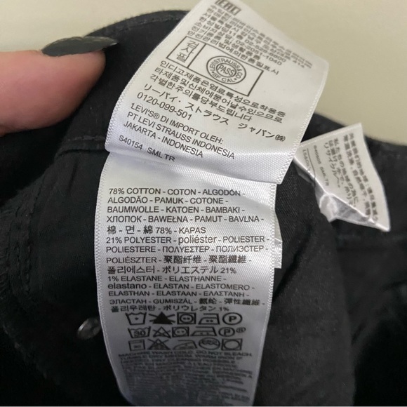 Madewell High Rise Black Jeans - Picture 5 of 6